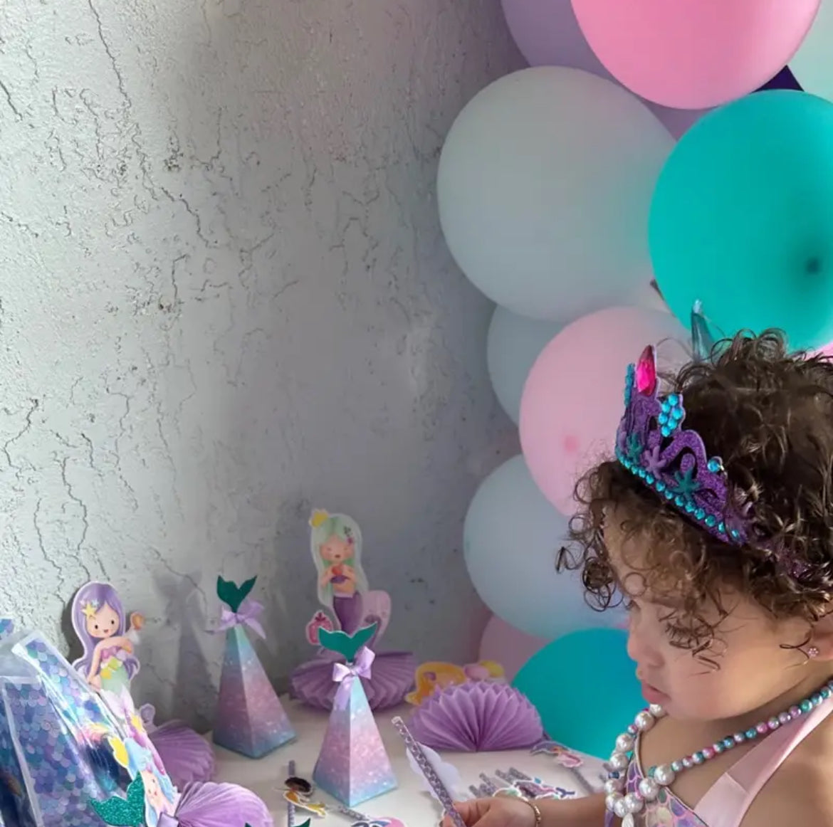 1 marco de fotos de feliz cumpleaños, fondo de poliéster con temática de sirena para cumpleaños