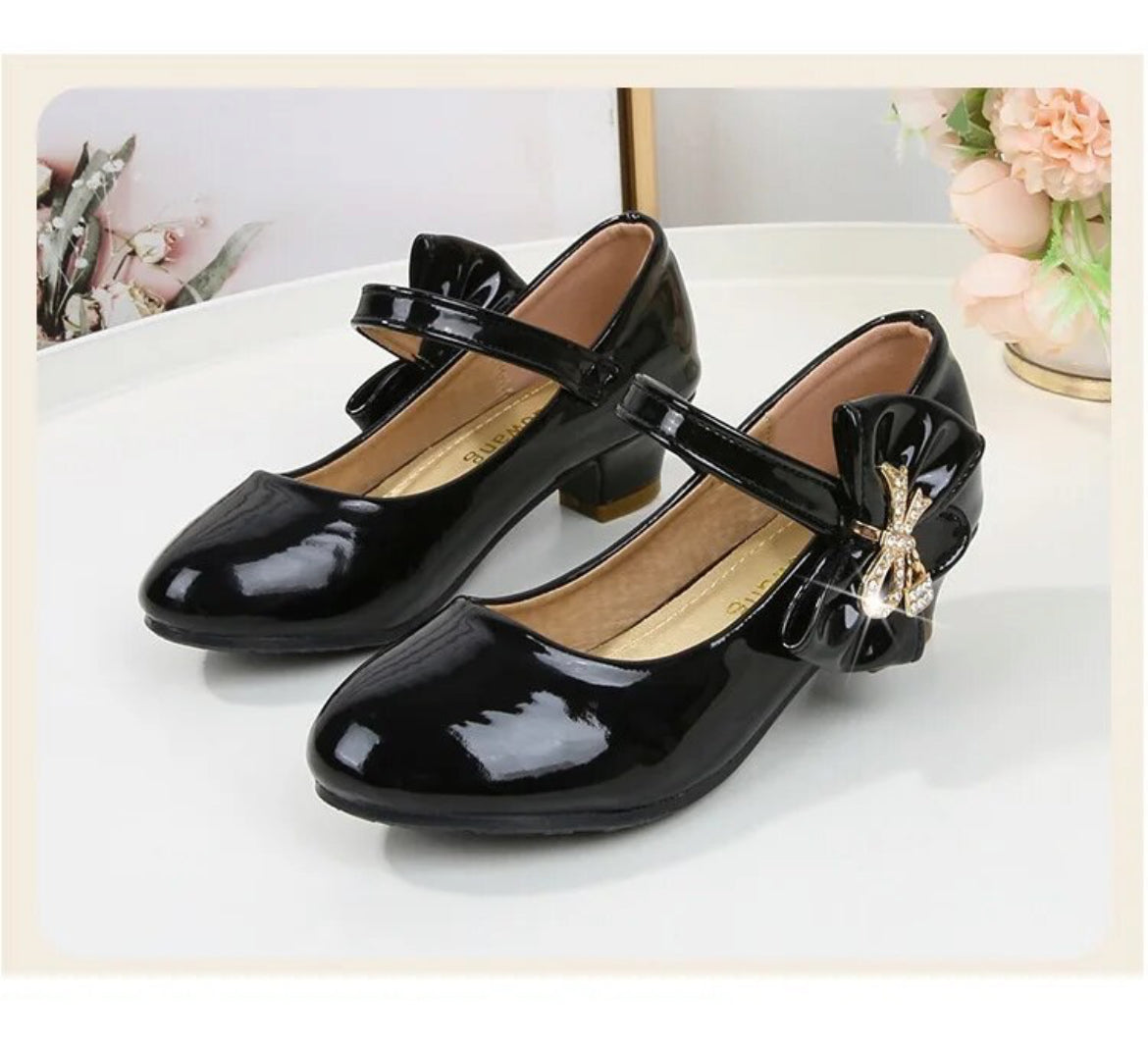 Shiny Bows and Rhinestones, Youth