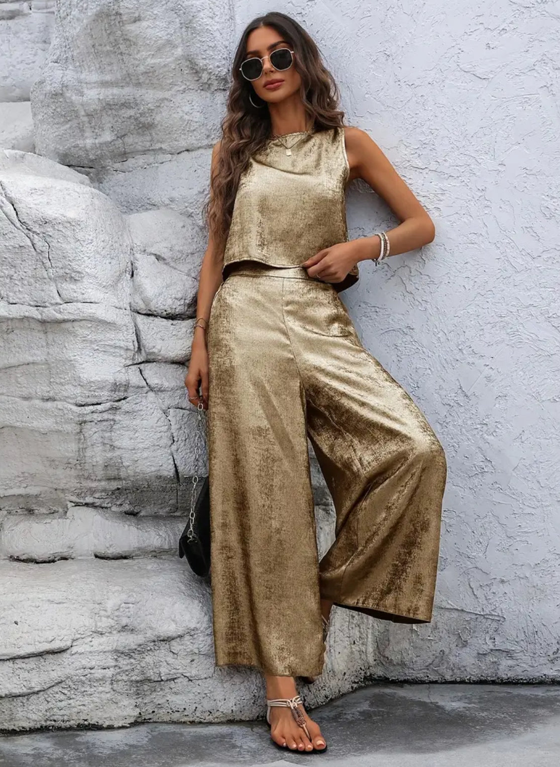 Conjunto elegante de dos piezas para primavera/verano: elegante top corto sin mangas y pantalones anchos de cintura alta, poliéster metalizado dorado, conjunto de moda para mujer