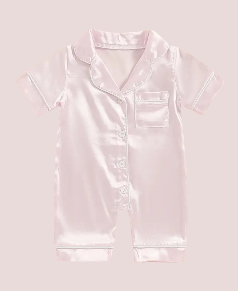 Pijama tipo mono con cuello en V y mangas cortas abotonadas “Bougie Baby Silk”