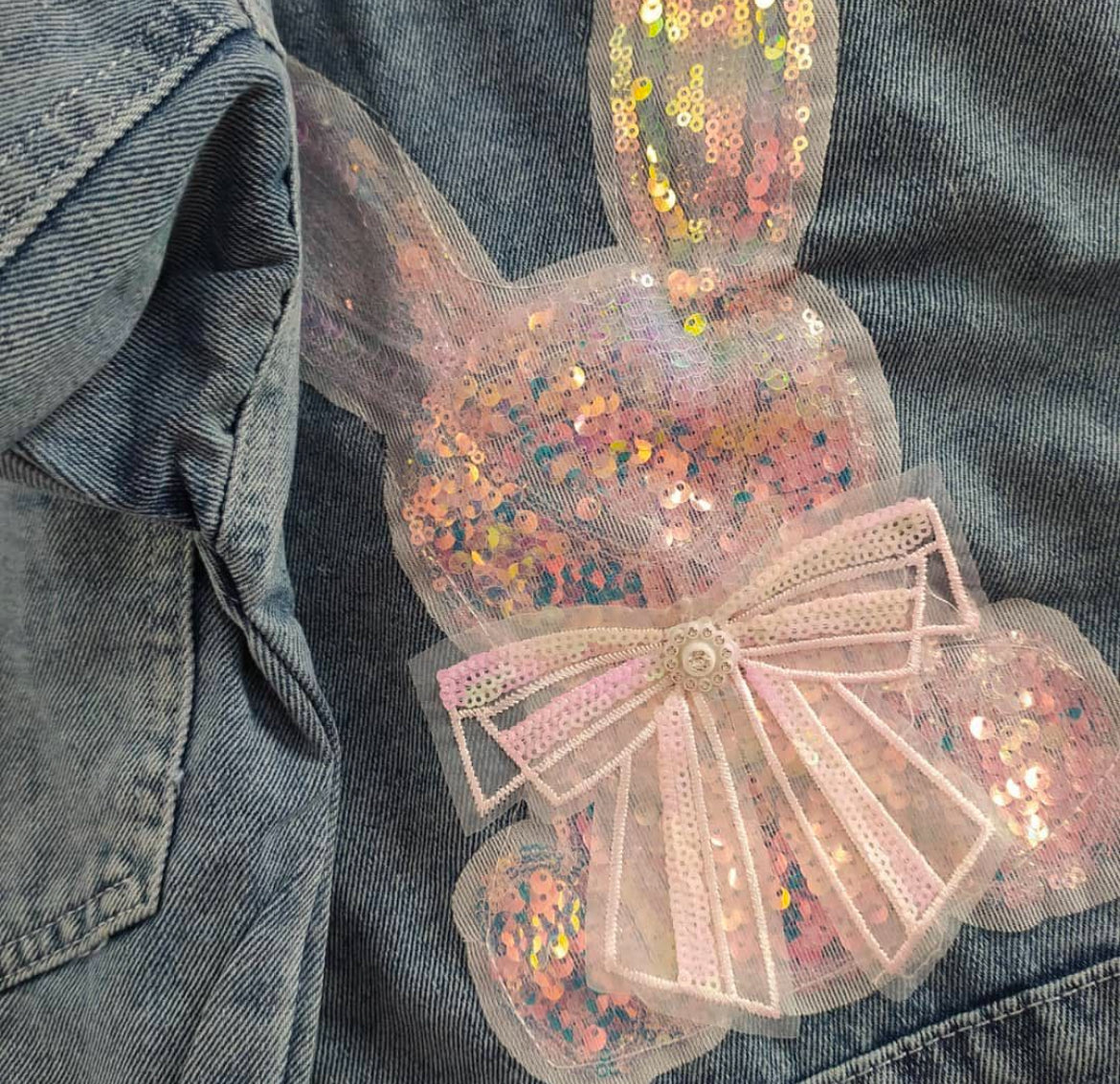 Chaqueta de niña con parches “Denim Bunny”🐰