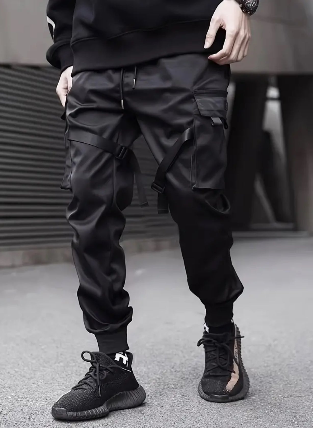 Pantalones de jogging cargo negros lisos, ligeramente elásticos y de corte regular para hombre