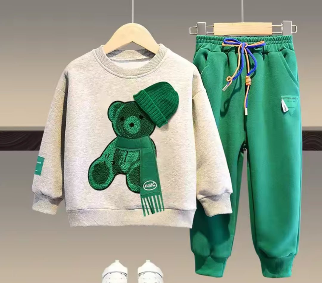 Kid’s Embroidery Bear Pullover Sweatshirts and Sweatpants 🧸