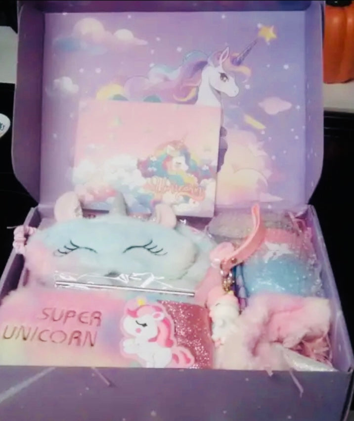 “Unicorn Life 🦄” Gift  Box For Girls, Glow in The Dark Blanket, Eyemask, Tumbler, Drawstring Bag, Purse, Diary, Headband and more