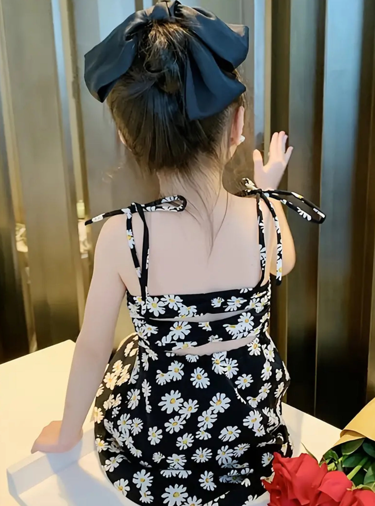 Vestido lencero con encaje y estampado floral bonito 🖤