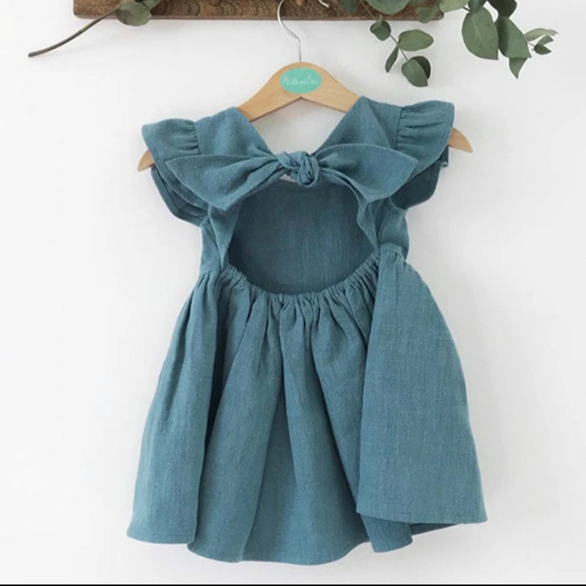 Vestido para niñas Essentials de “Kids Tales”, volantes en las mangas