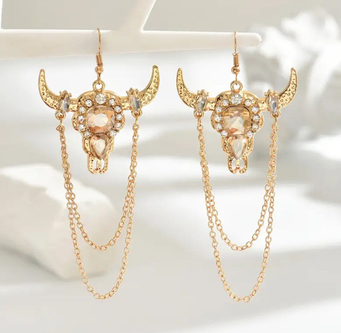 “Vintage Bull Head” Pendant, Long Chain Earrings with Rhinestone Detailing, Zinc Alloy