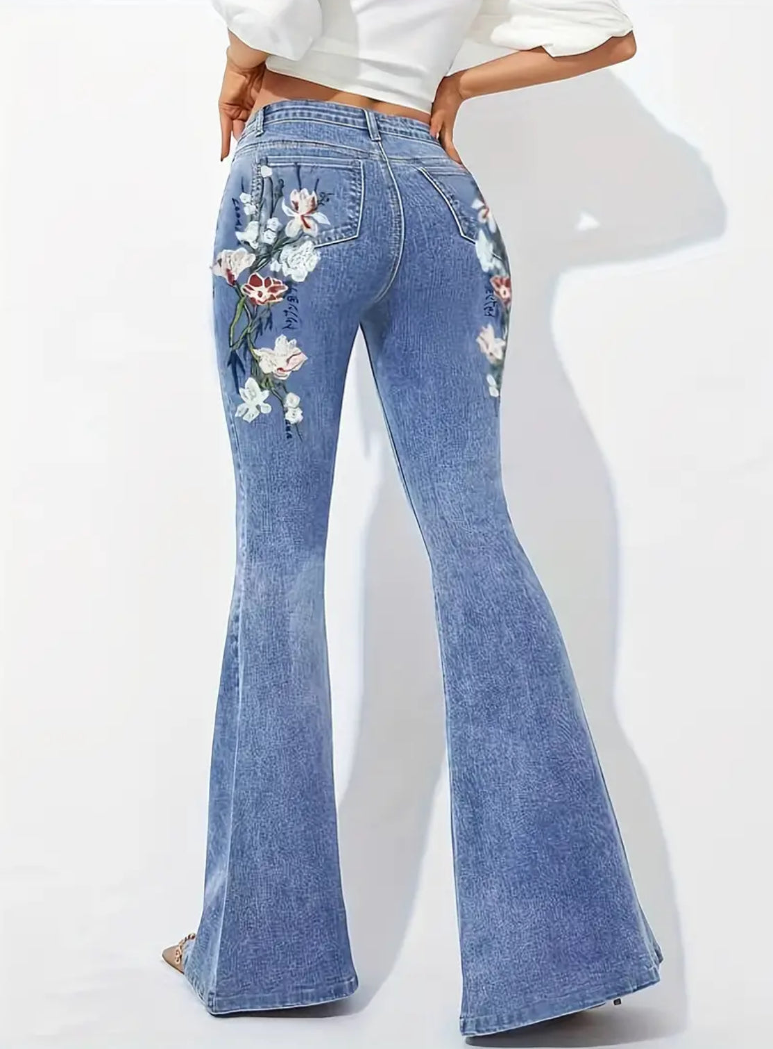 Jeans acampanados con decoración bordada con flores, jeans acampanados de gran elasticidad con bolsillos inclinados, jeans de mezclilla para mujer