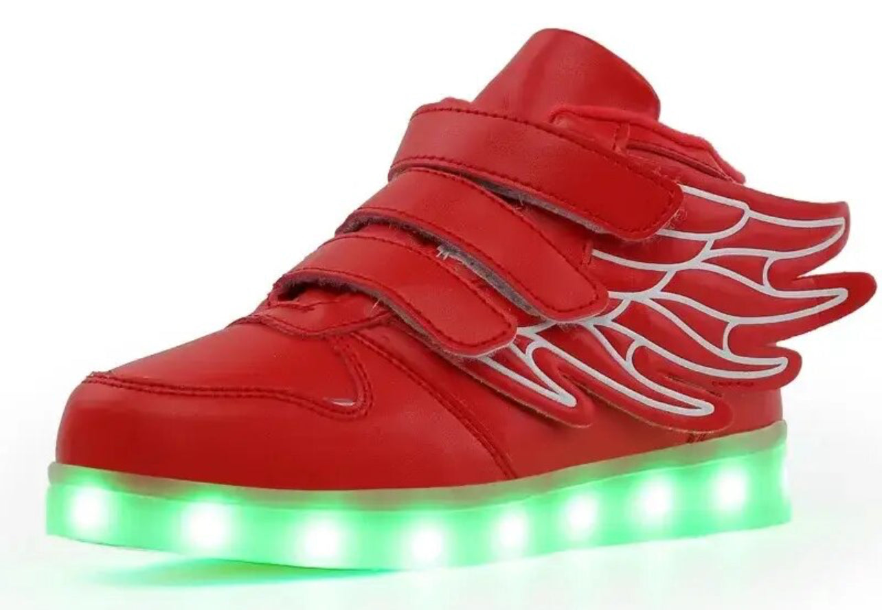 Color Wing, zapatos luminosos con carga LED para niños