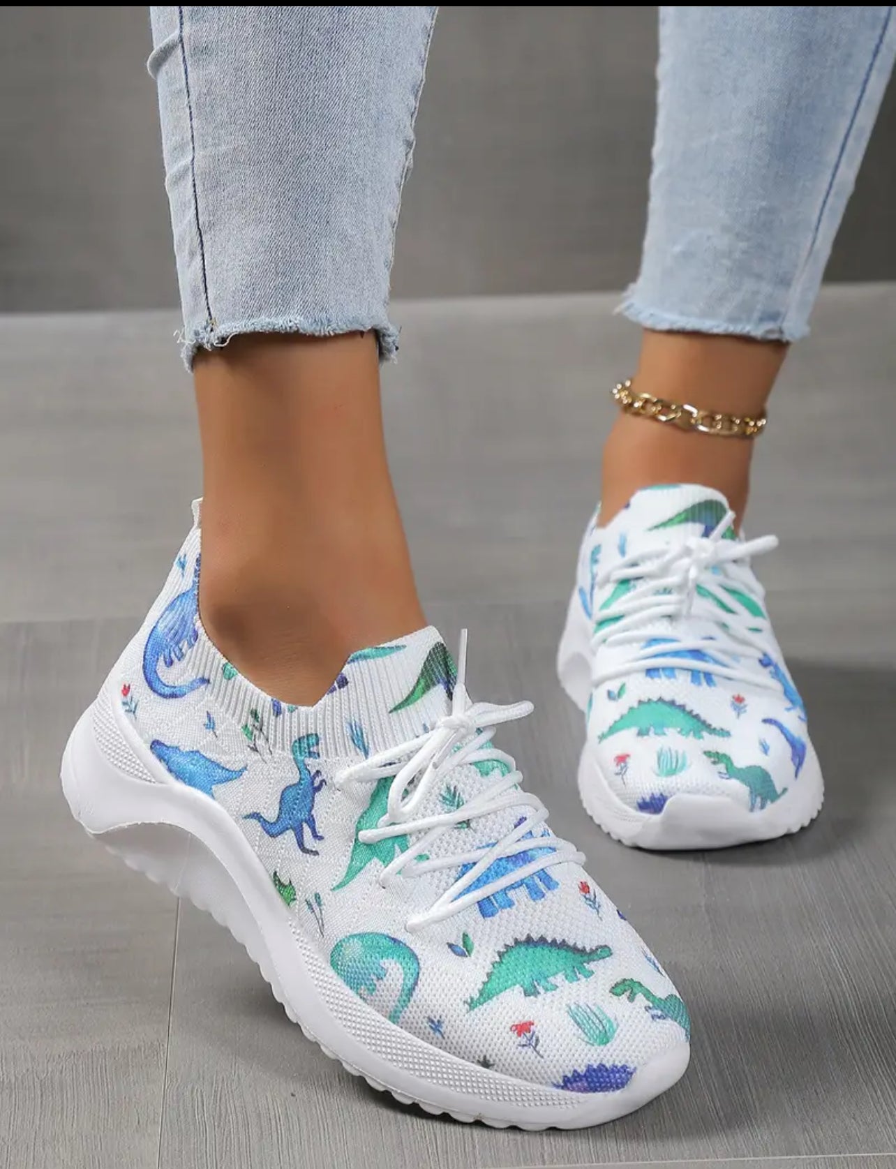 Dinosaur Lace Up Low-Top’s