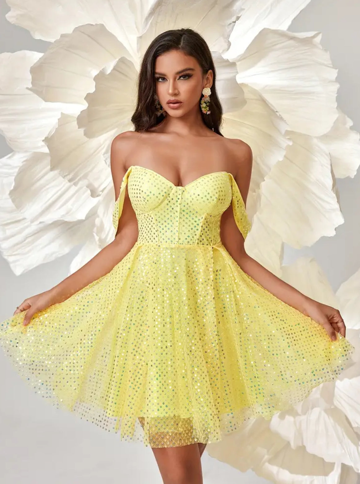 Vestido con hombros descubiertos y escote tipo A “Sparkling Fairy”