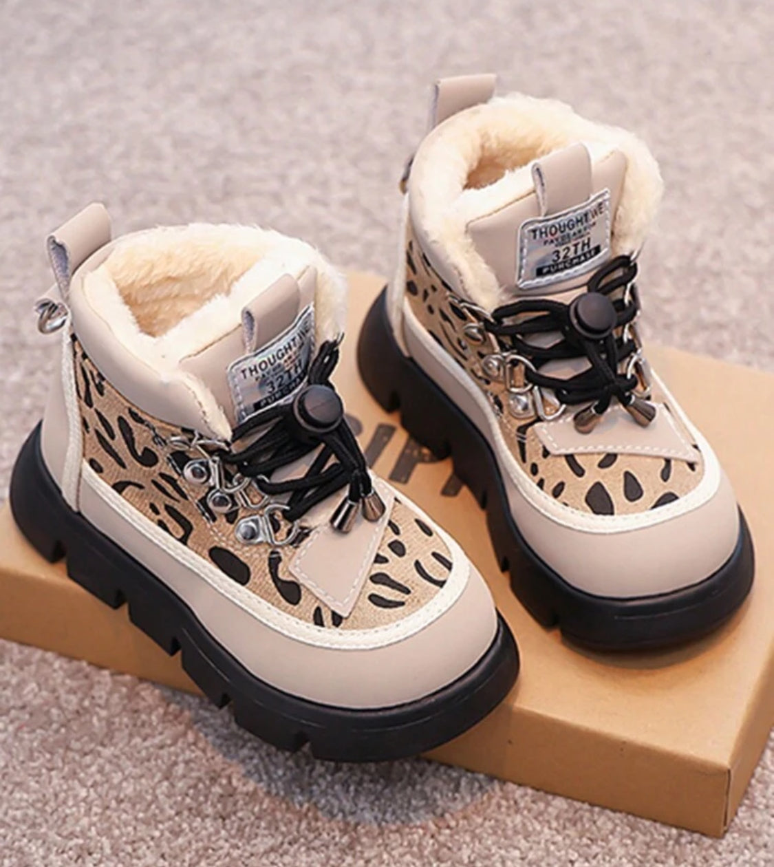 “Chic Leopard” Print Boots With Non-Slip Thick Soles, Kids Lace-Up Thermal Lined