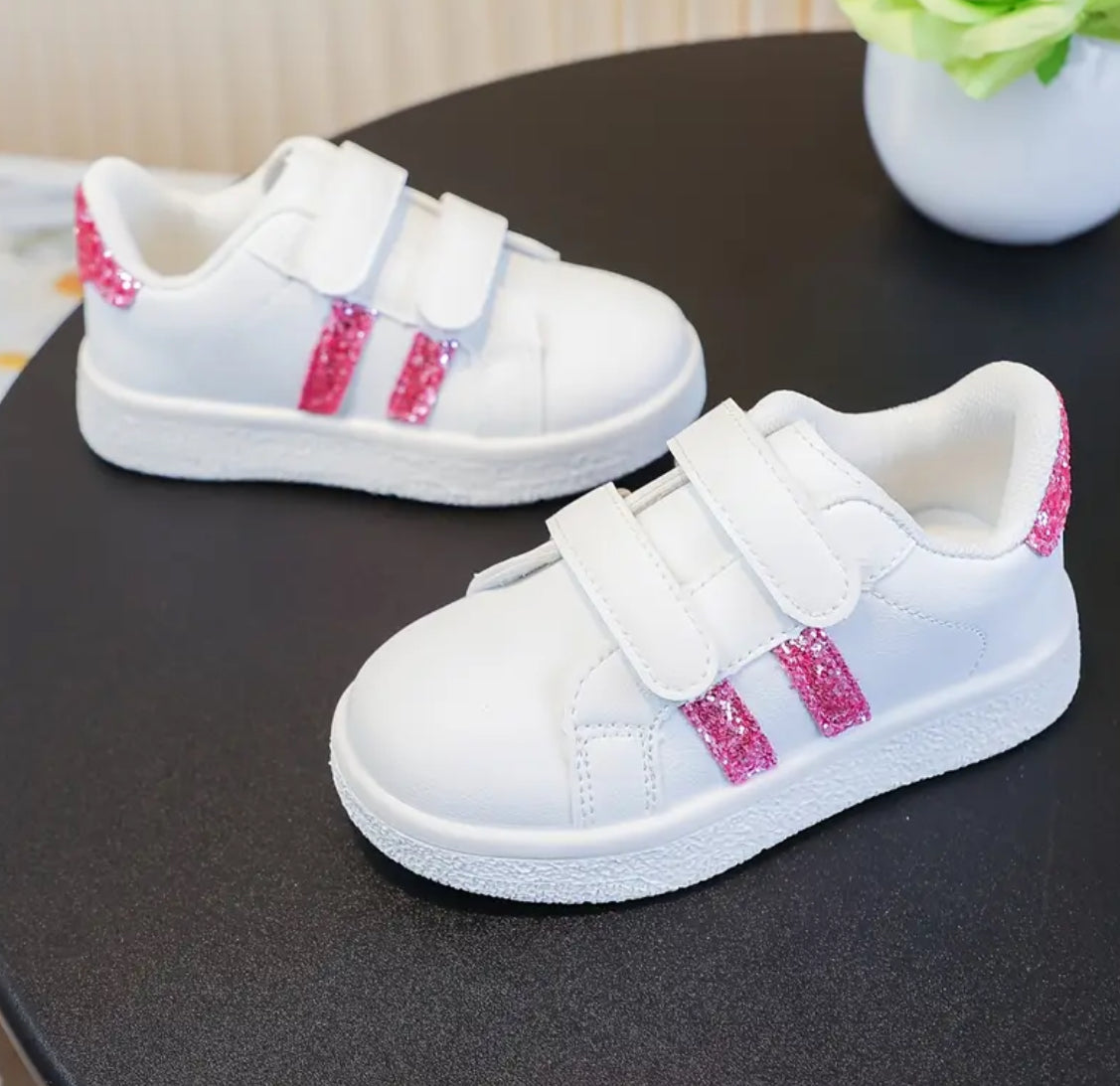 ‘GLITTER GIRLS’ Sneakers White Grip - Closure Low-Top Stylish 