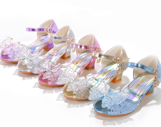 Zapatos de princesa de cuero con cristales y besos de mariposa para niñas