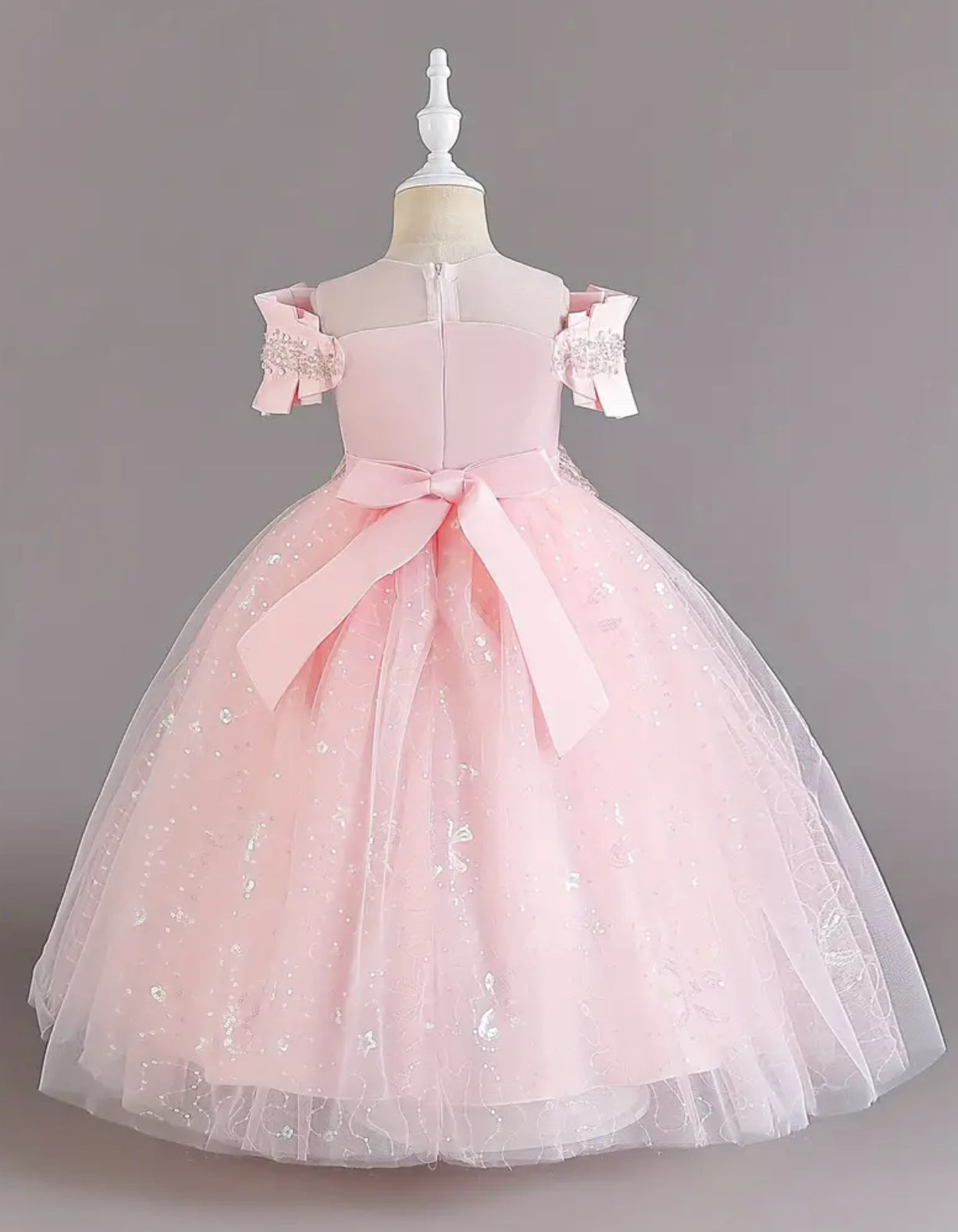 Vestido elegante para niñas con hombros descubiertos y malla con lentejuelas “Dreamy”