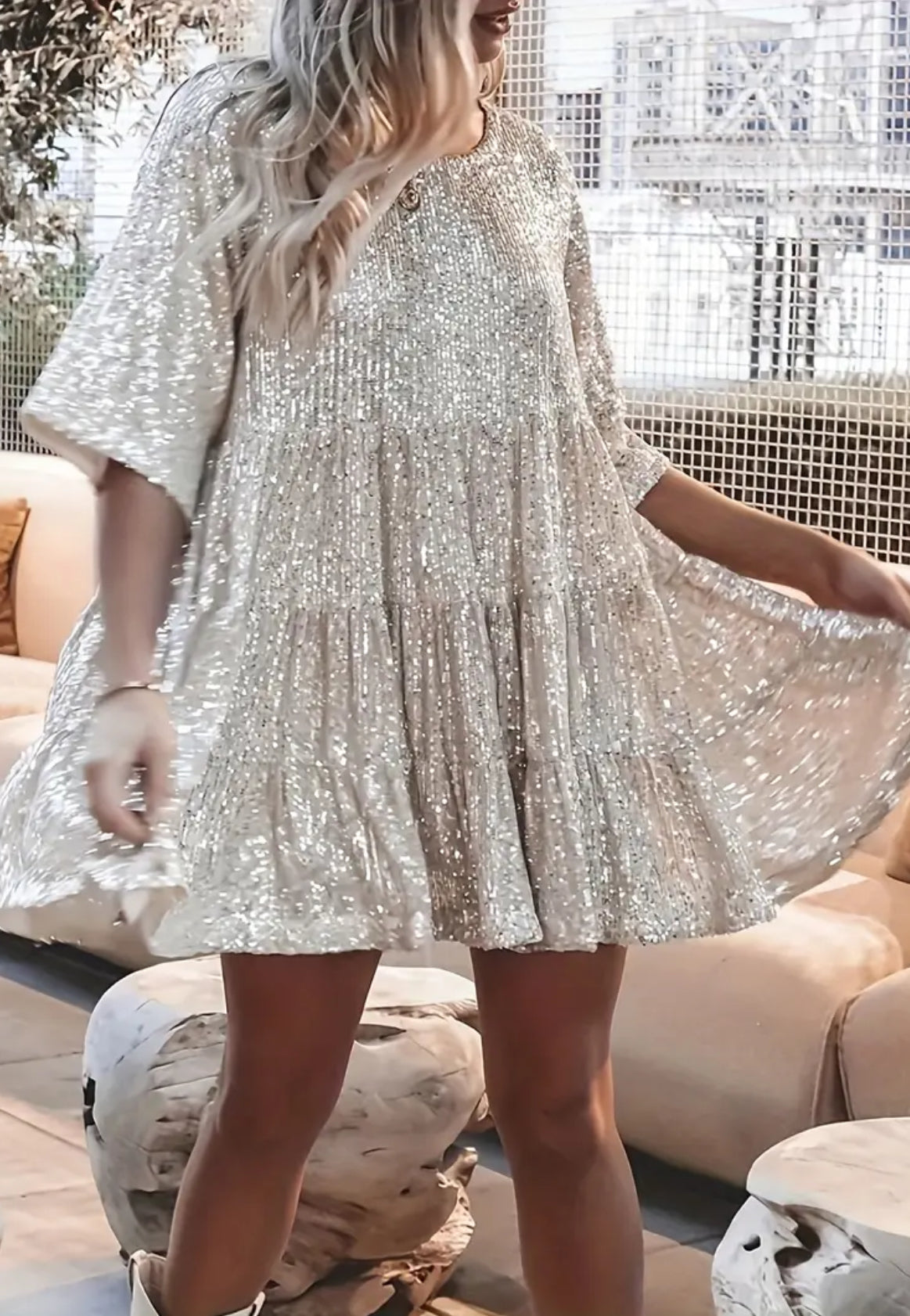 Qafa e ekuipazhit me gjysmë mëngë "Elegance me sequined", veshje e lirshme - deri në 2XL