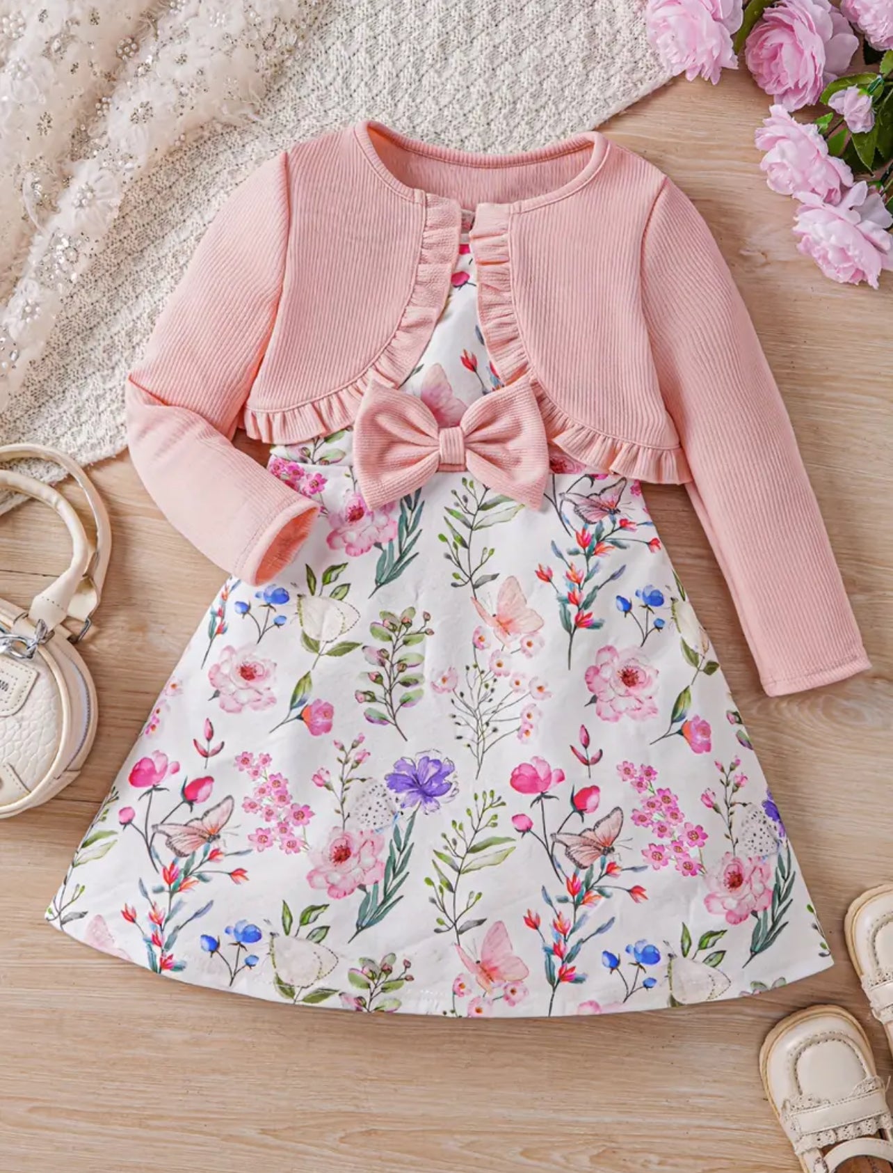 Vestido de niña con flores y fantasía 🌷🪻