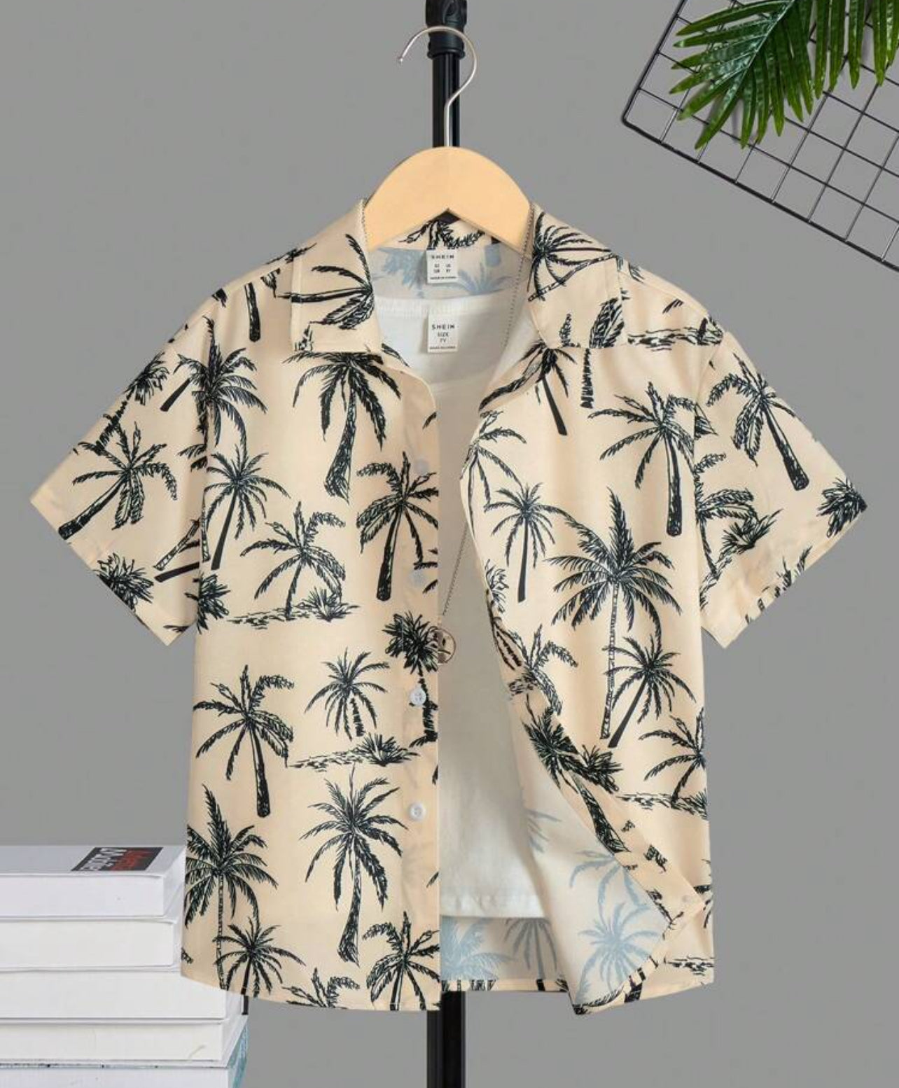 Coconut Tree, Down Collar Short Sleeve Woven Shirt