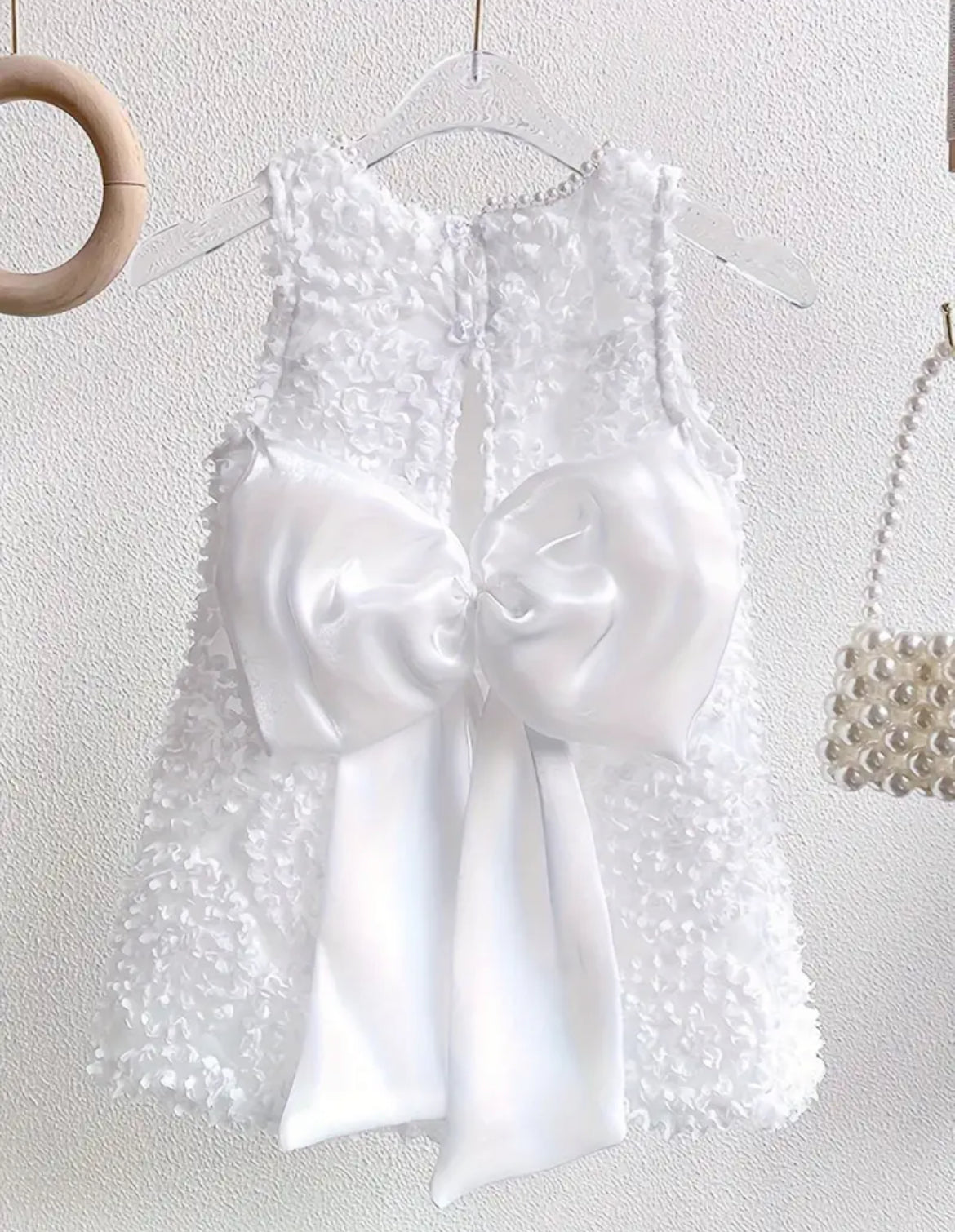 Elegant White Girls Pearls & Bow Design, Sleeveless Dress