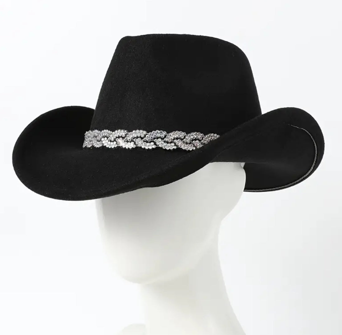 Sombrero de vaquero de fieltro de moda para mujer con banda de diamantes de imitación plateados y detalle de cuentas