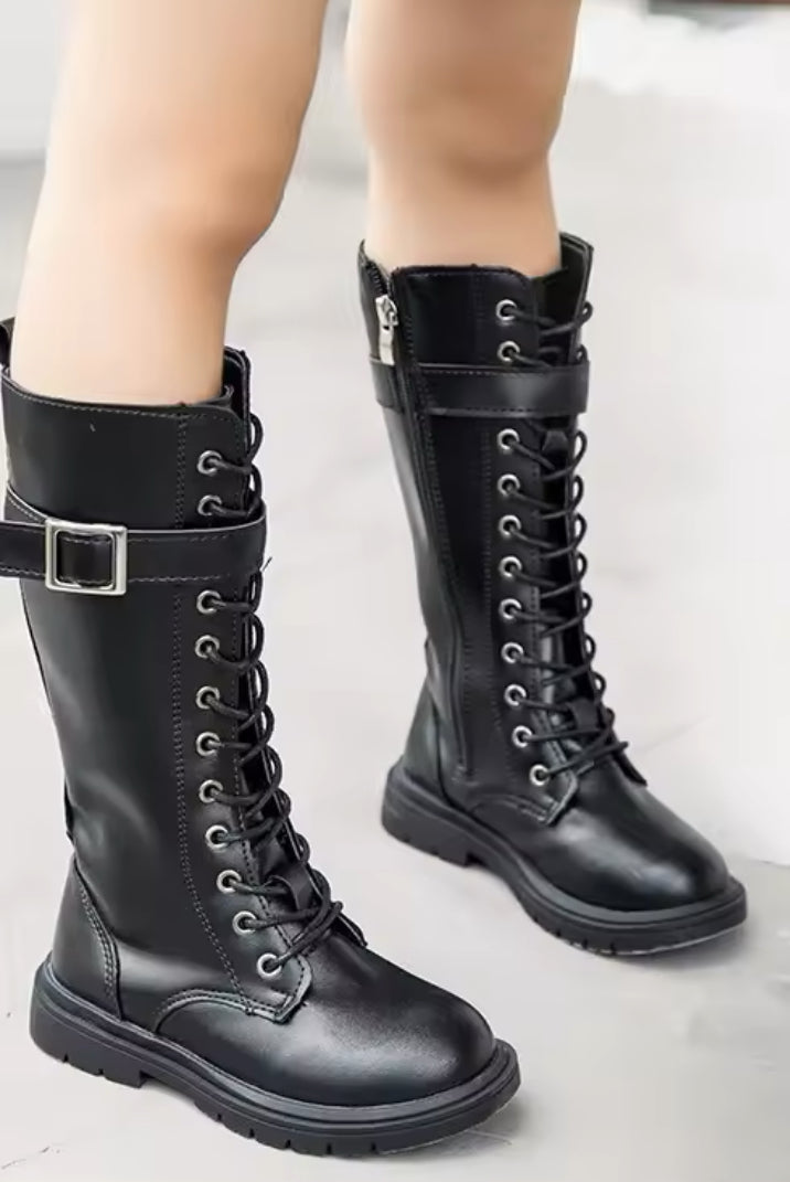 Monster High Edgy Boots 🖤🤍 Teens