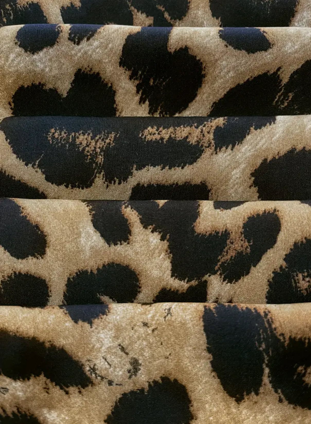 Mono con cinturón dividido y estampado de leopardo vibrante: elegante cuello tipo gargantilla, sin mangas, básico para primavera y verano: ropa de moda femenina para mujeres elegantes