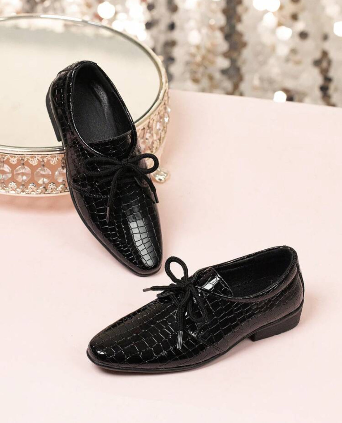 “Swanky Boys” Embossed Classic Retro Chelsea Pointed Leather Shoes