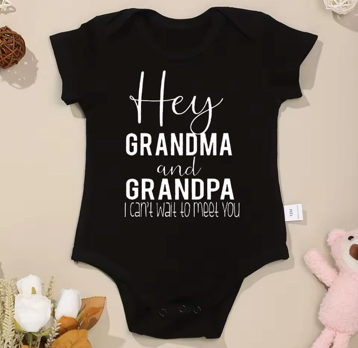 “Hej gjyshe dhe gjysh, mezi pres të të takoj” Infant Onesie, 100% pambuk