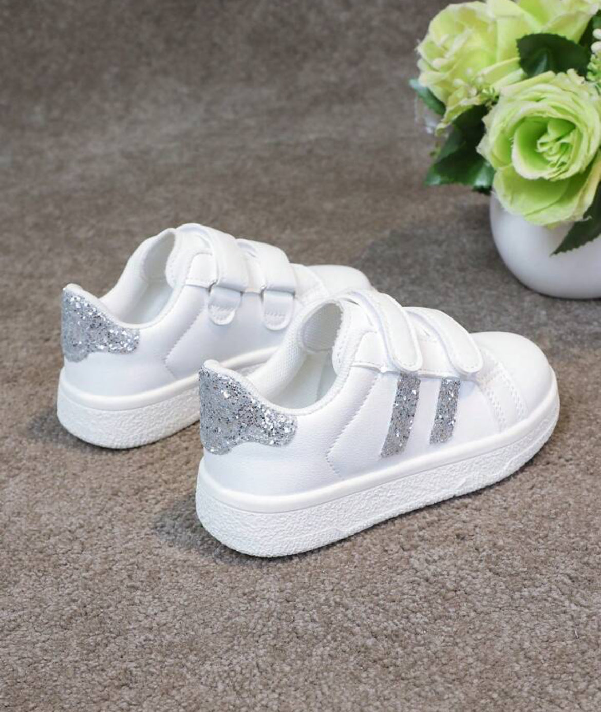 ‘GLITTER GIRLS’ Sneakers White Grip - Closure Low-Top Stylish 