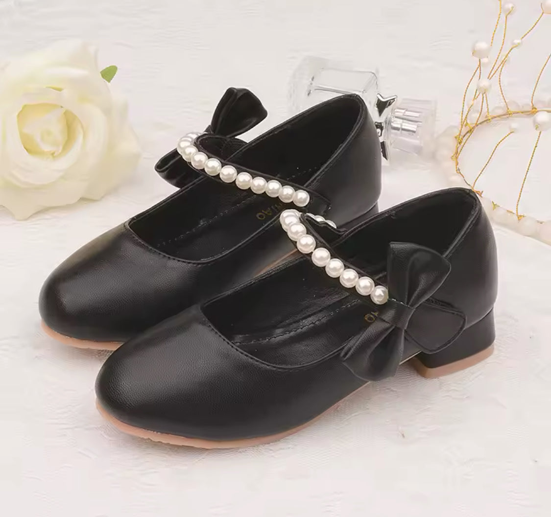 Girls ‘Bows & Pearls’ Shoes