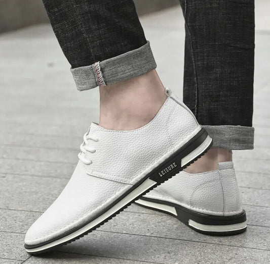 Nuevos zapatos de vestir de cuero genuino para hombre de estilo británico