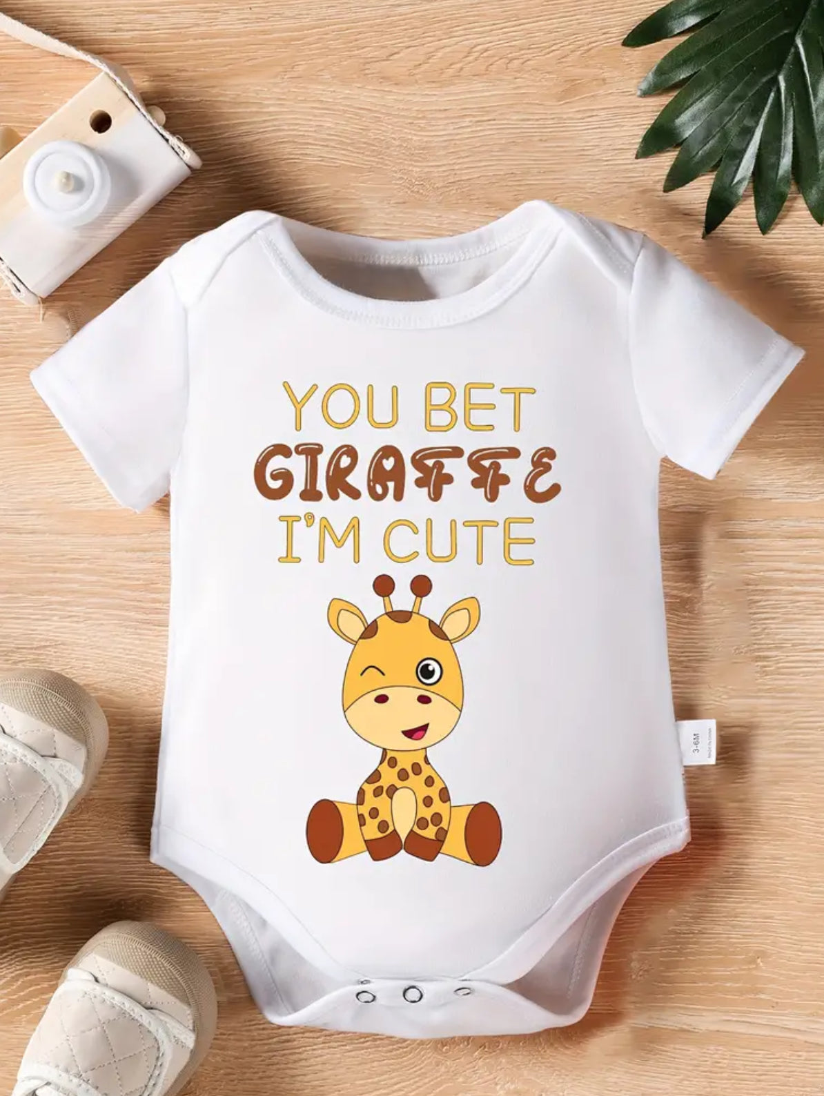 “You Bet Giraffe I’m Cute” Short Sleeve Round Neck Onesie