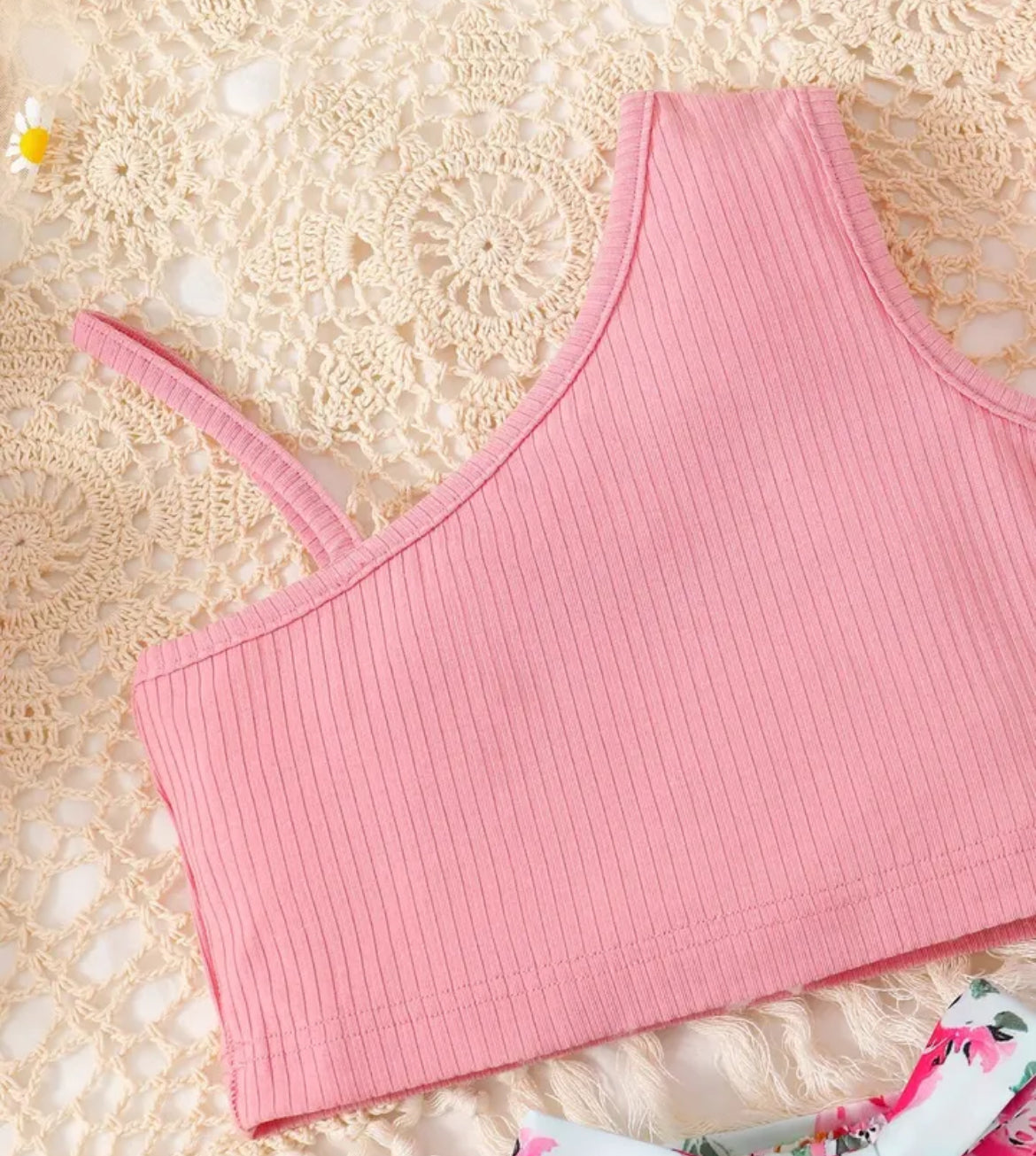 “Peonías” 🌺 Top asimétrico de dos piezas para niñas combinado con falda floral atada