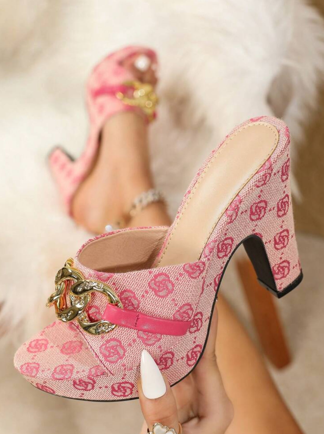 Comfortable Retro Print Fabric Metallic Buckle Round Toe High Heel Thick Sole Sandals