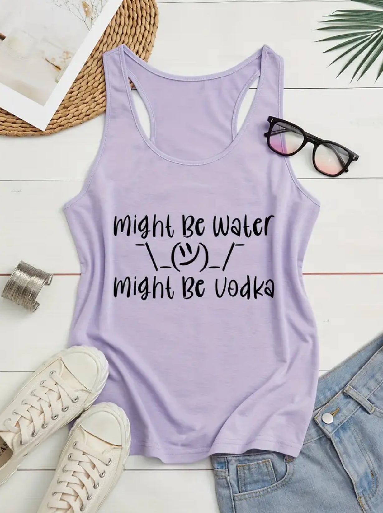 Camiseta deportiva sin mangas con cuello redondo y espalda cruzada para actividades al aire libre “Might Be Vodka”