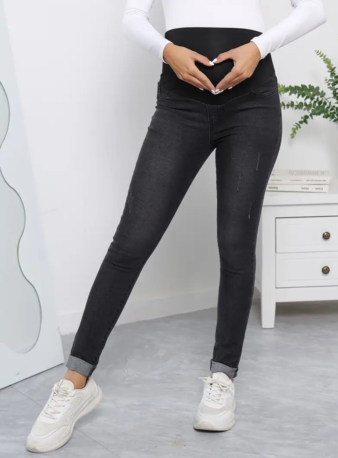 Comfy & Stretchy High Waist Tummy Support Maternity Mid Stretch Jeans