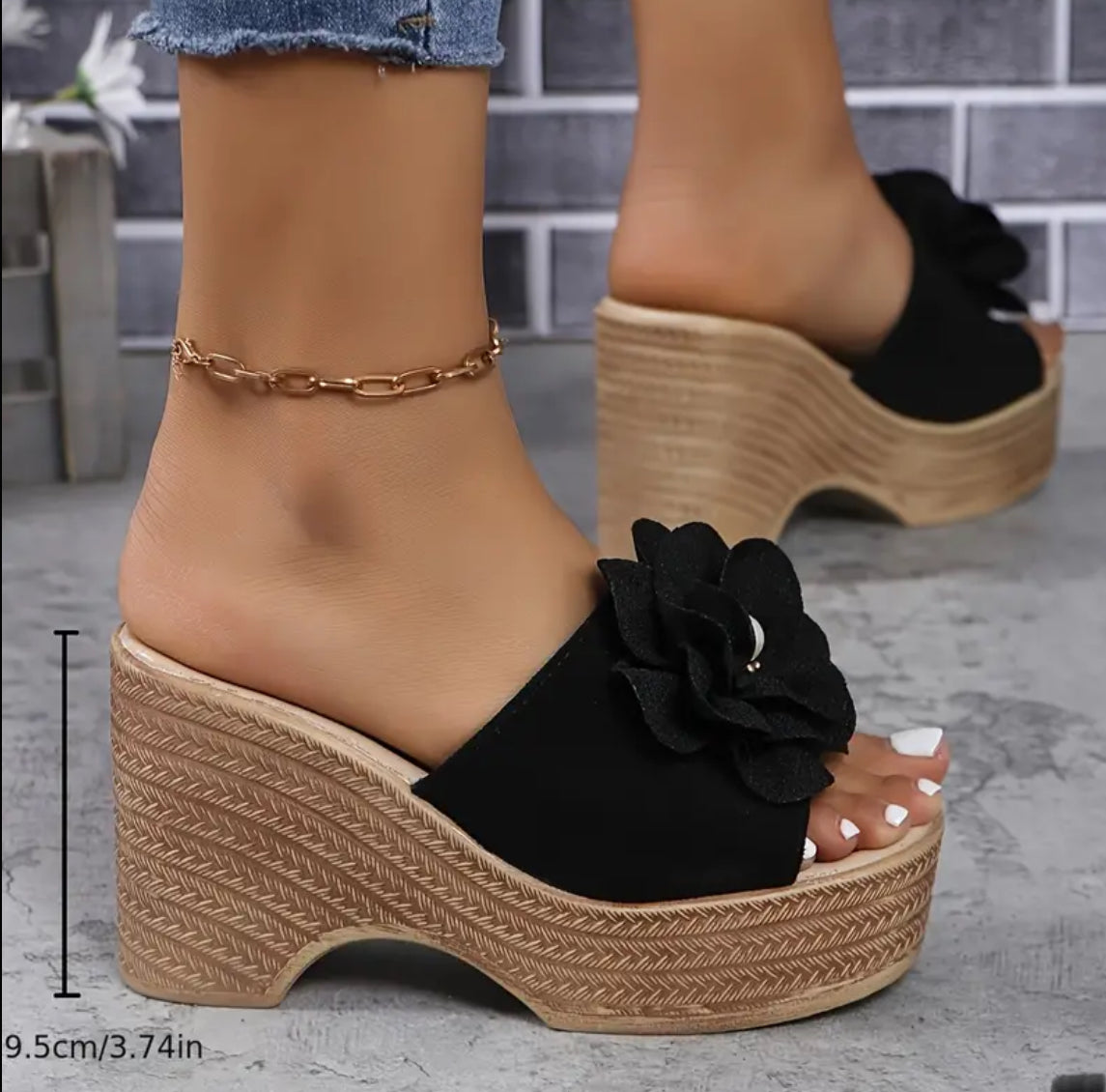 Sandalias de cuña con tacón de aguja y decoración floral para mujer