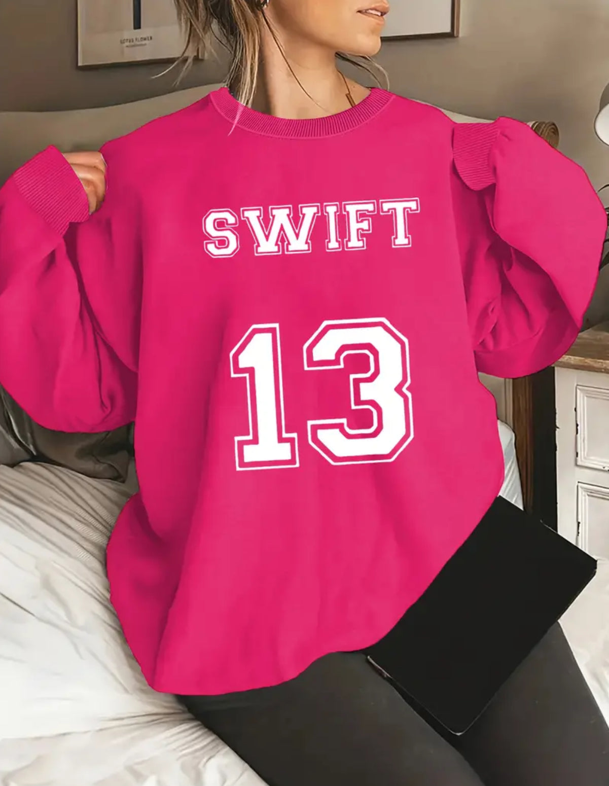 Sudadera informal de cuello redondo y manga larga con el lema “SWIFT 13”, talla hasta 2XL