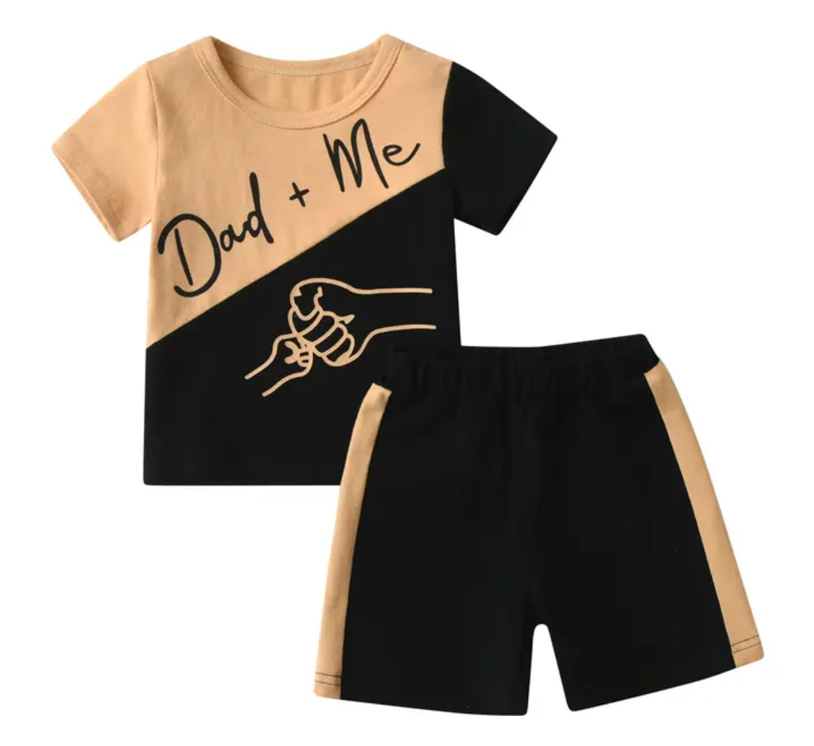 Conjunto de camiseta y pantalón corto con la frase “Daddy &amp; Me”