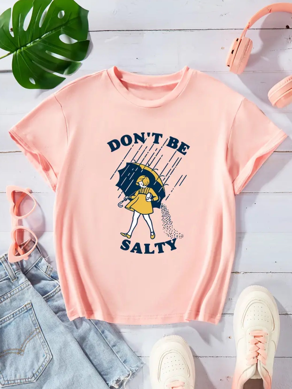 Camiseta informal de manga corta y cuello redondo para niñas “DON'T BE SALTY”