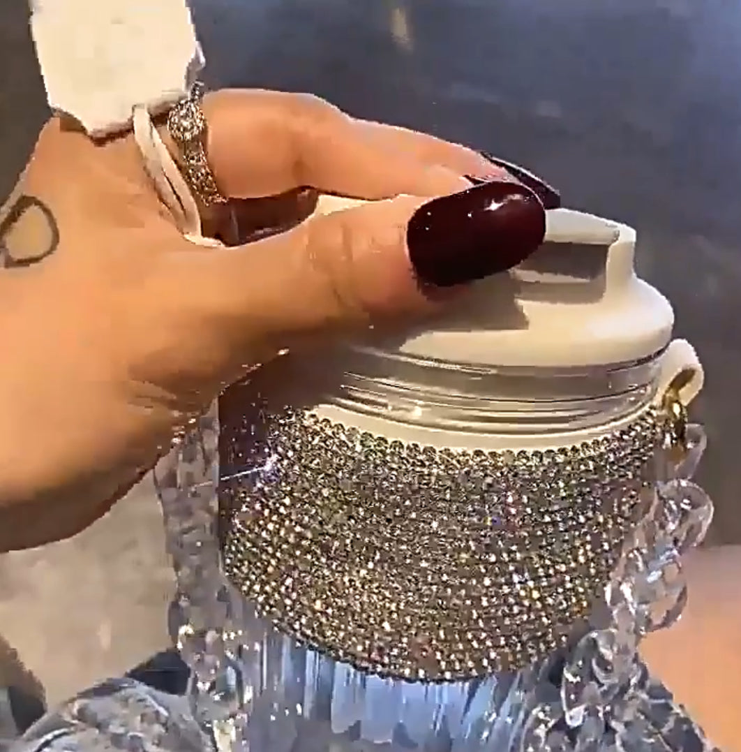 Luxury ‘Diva Rhinestone’ Large Capacity Portable Water Cup