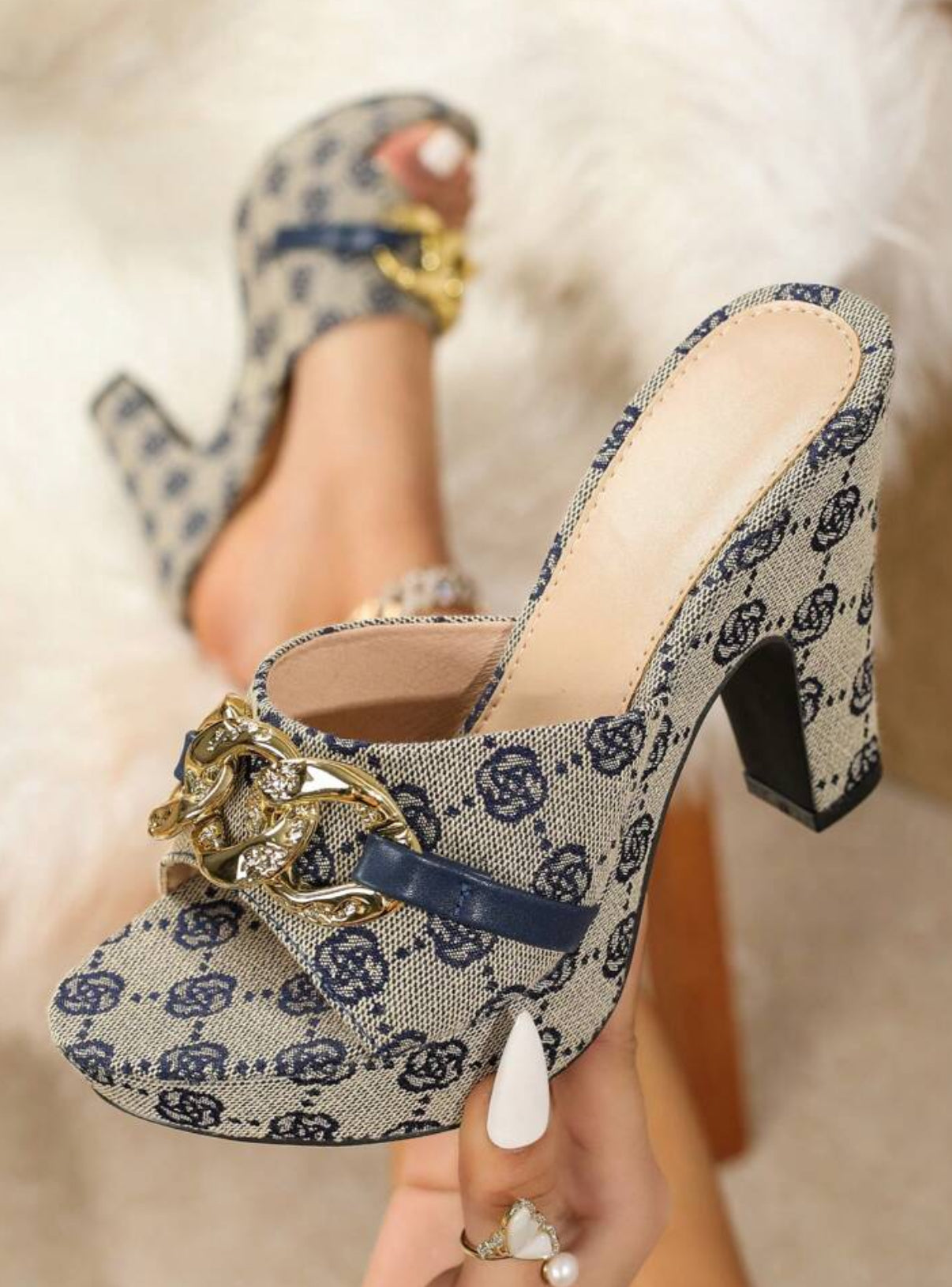 Comfortable Retro Print Fabric Metallic Buckle Round Toe High Heel Thick Sole Sandals