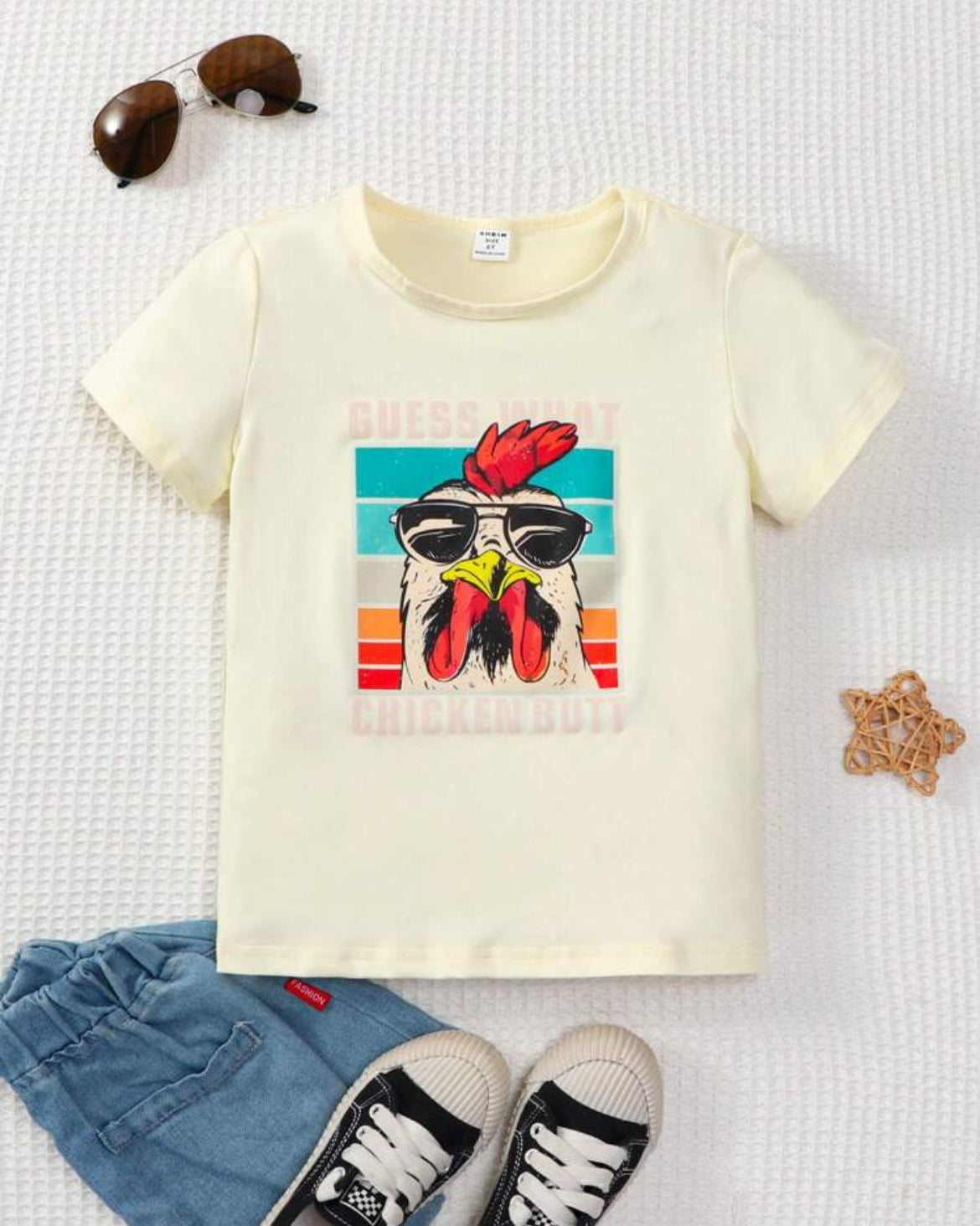 Camiseta de manga corta para niño pequeño “Ckicken Butt”