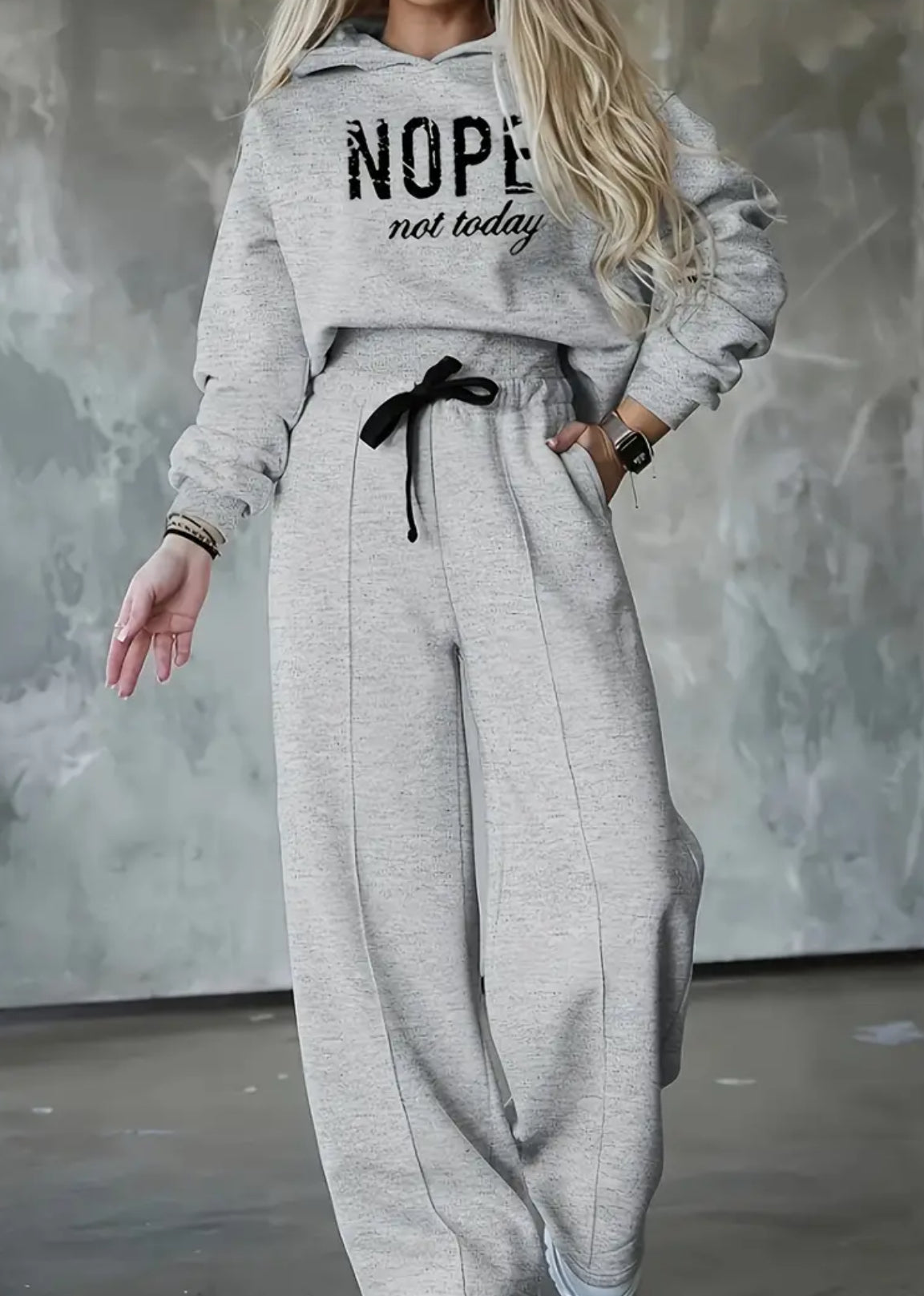 Pantsuit Set - Women's Hoodie and Drawstring Waist Sweatpants with Relaxed Fit, Casual Chic