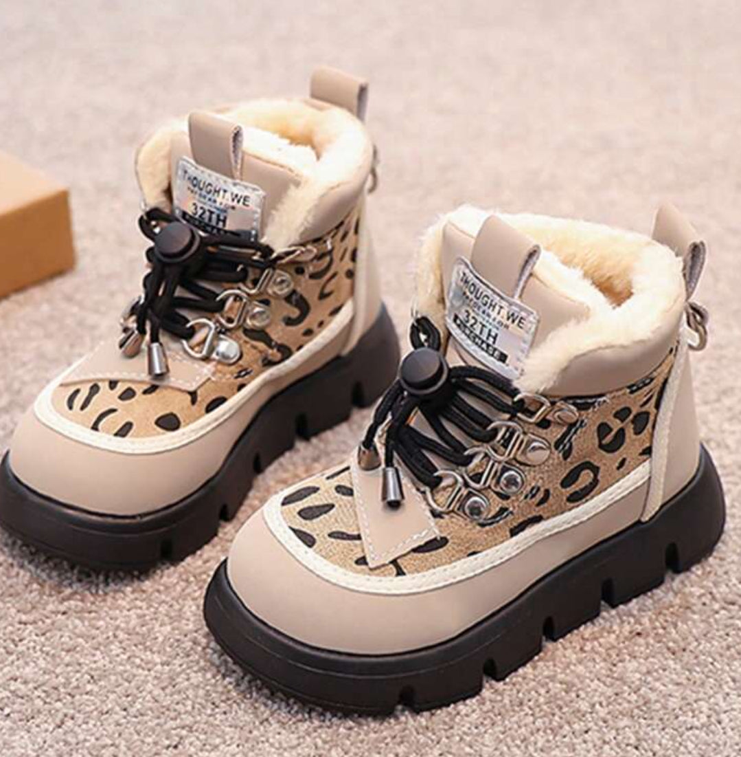 “Chic Leopard” Print Boots With Non-Slip Thick Soles, Kids Lace-Up Thermal Lined