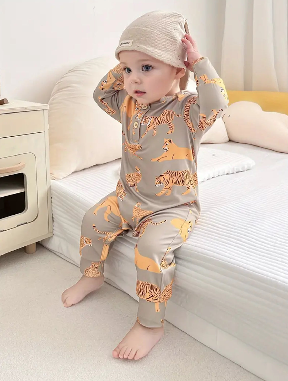 Baby Cartoon Animal Allover Bodysuit, Comfy Onesie, You are my Sunshine ☀️ Koleksioni për bebe