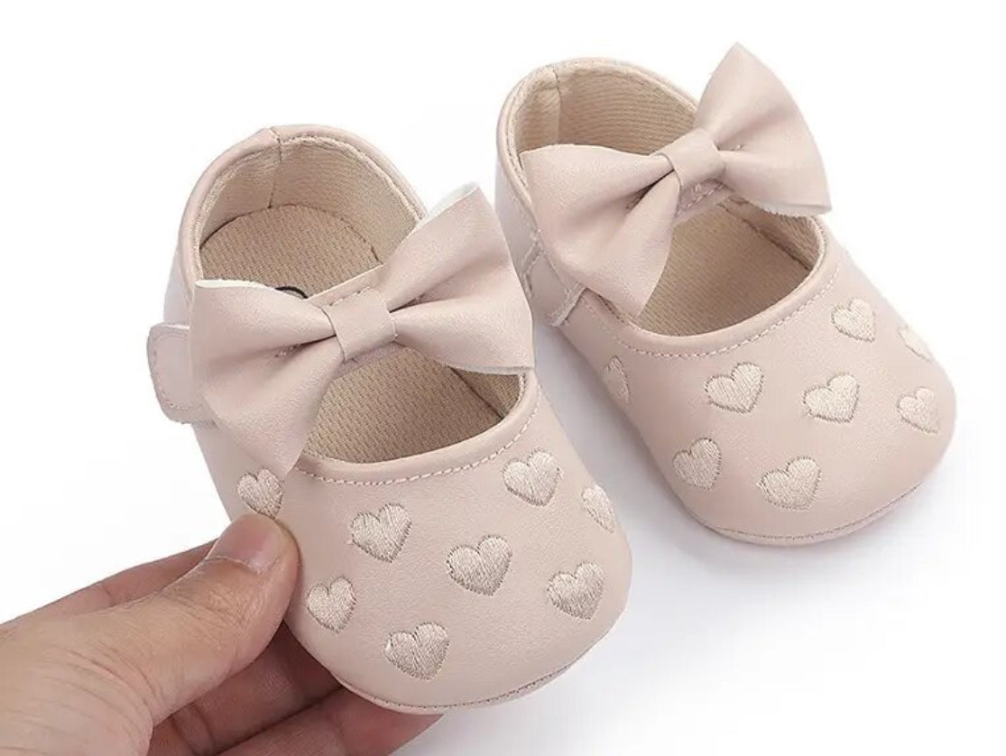 I 🤍 You, New Fashion Newborn Baby Flats, Pink Baby Shoes Non-Slip Cloth Soled, Glam ✨ Baby Collection