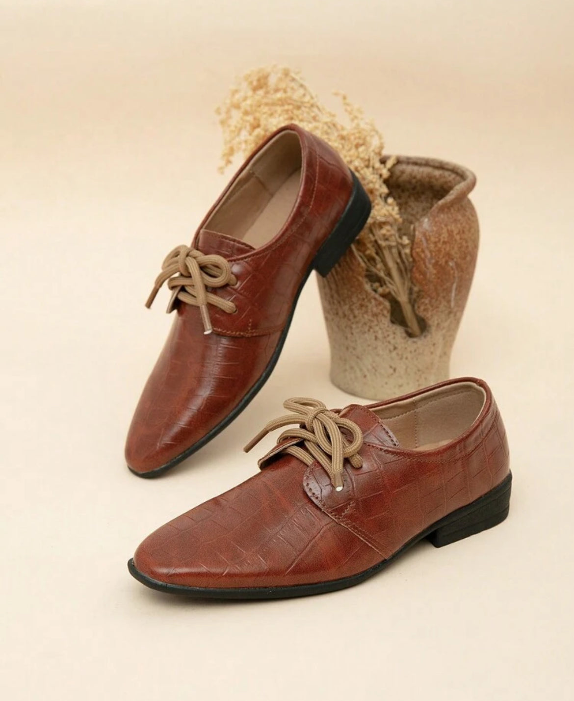 “Swanky Boys” Embossed Classic Retro Chelsea Pointed Leather Shoes