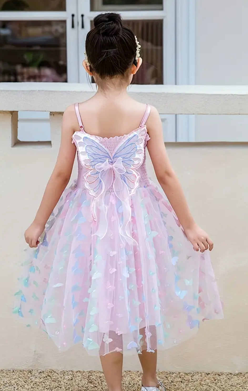 Vestido de niña con mariposas luminosas y luces de colores