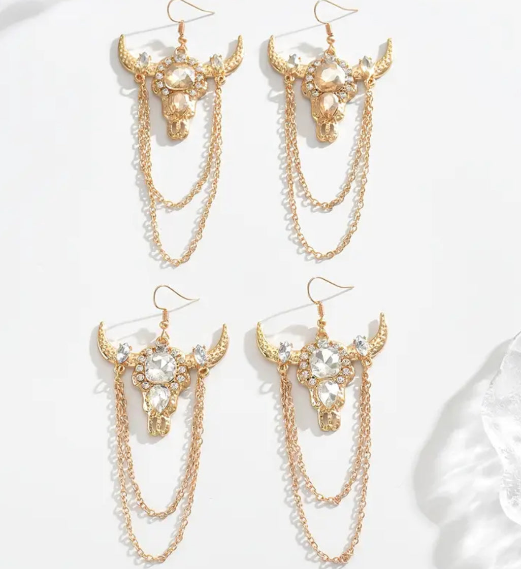 “Vintage Bull Head” Pendant, Long Chain Earrings with Rhinestone Detailing, Zinc Alloy